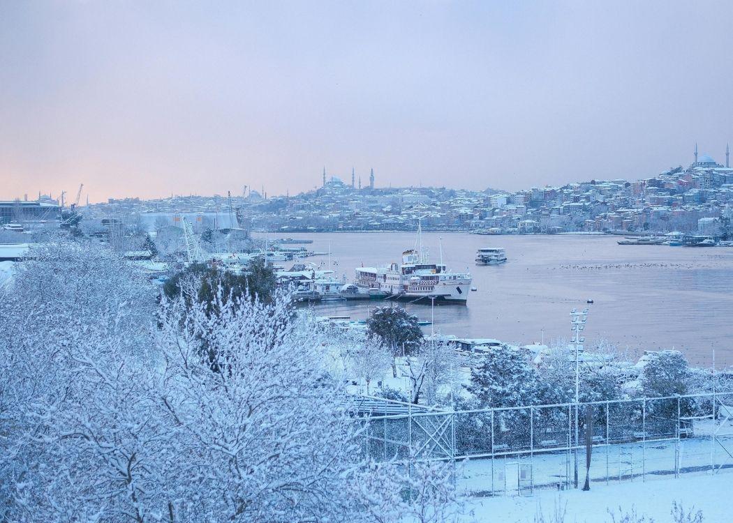 Водич за зима во Истанбул 2026: Локални совети и зимска магија